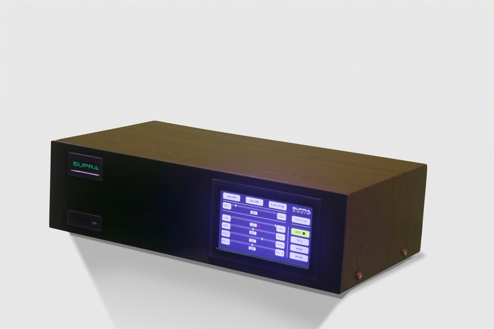 The custom amplifier unit with its touchscreen